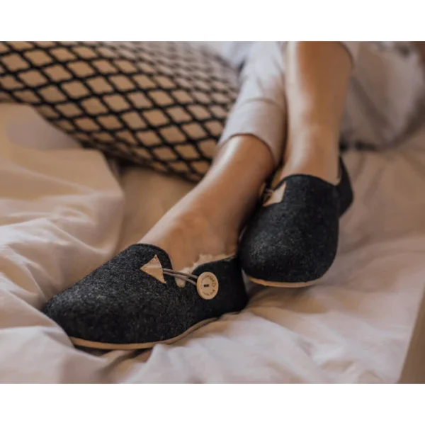 DC 01 Bambosze damskie, baleriny, pantofle z zakrytą piętą, kapcie z guzikiem na grubych spodach